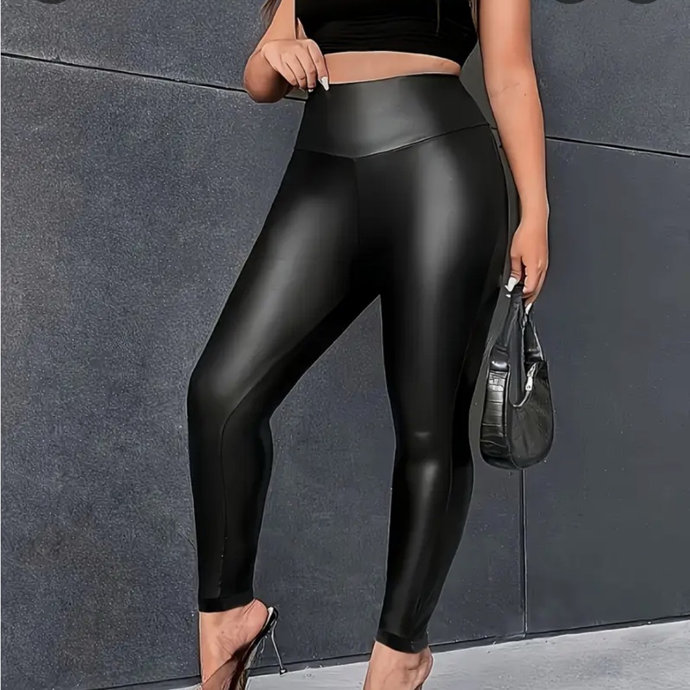 Women's Black High-Waisted Leggings